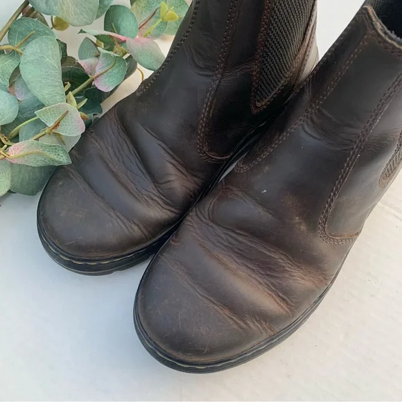 Dr Martens Embury Chelsea Boots in Dark Brown Crazy Horse Leather - Picture 3 of 6